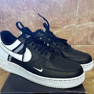Nike Air Force 1 '07 LV8 2 Black and White